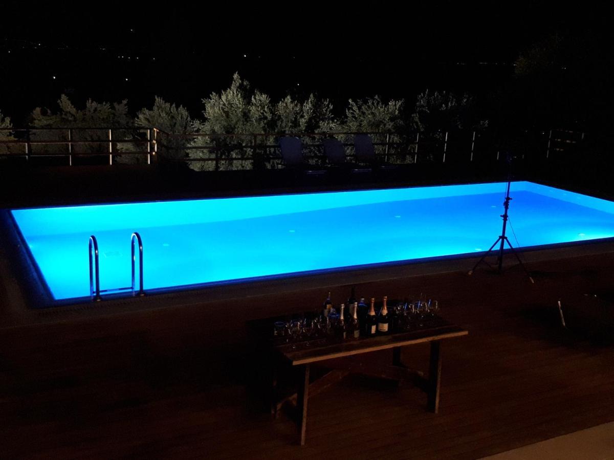 Villa Kalamos / Sea View And Pool Nearby Athens Экстерьер фото