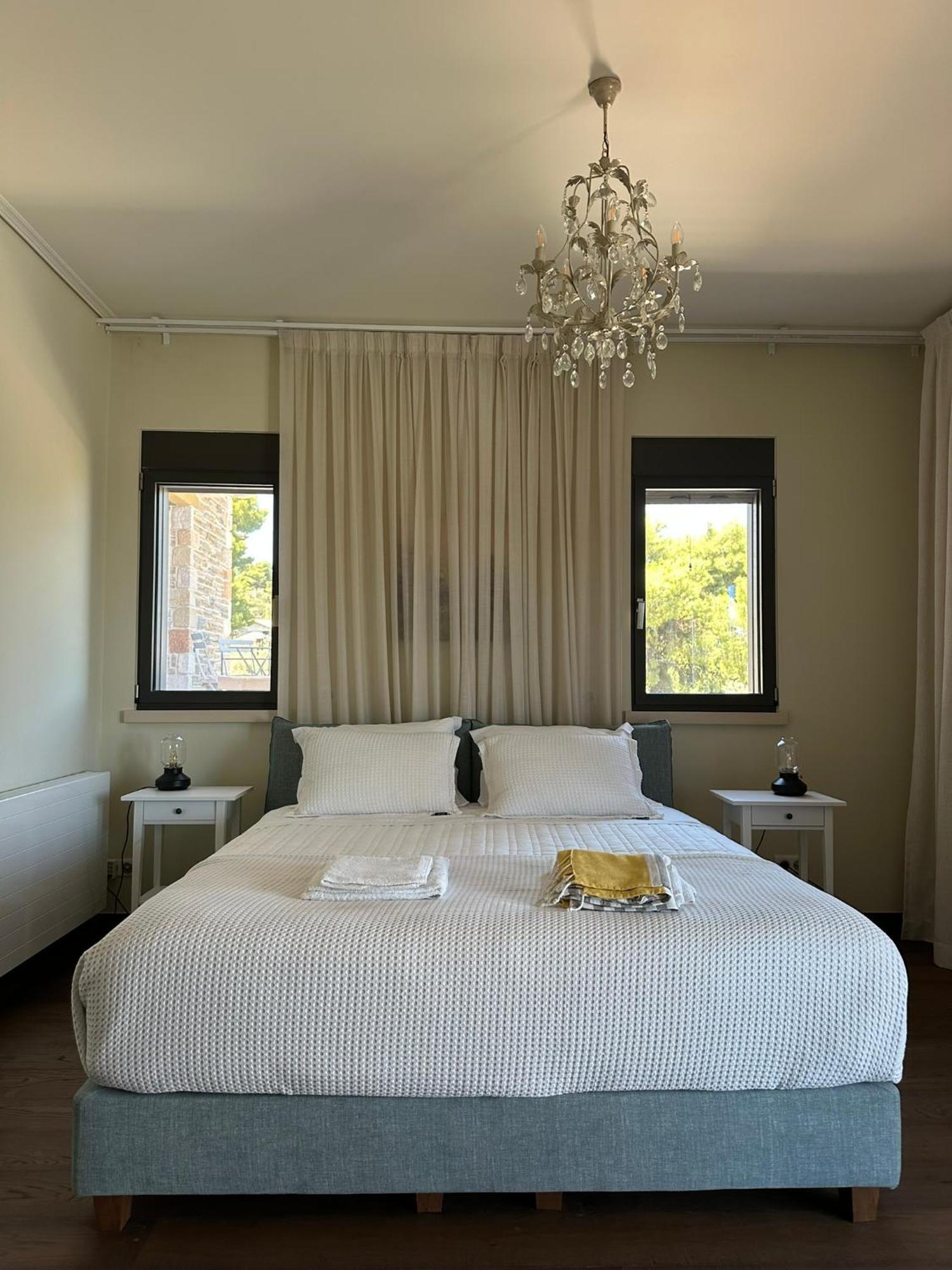 Villa Kalamos / Sea View And Pool Nearby Athens Экстерьер фото