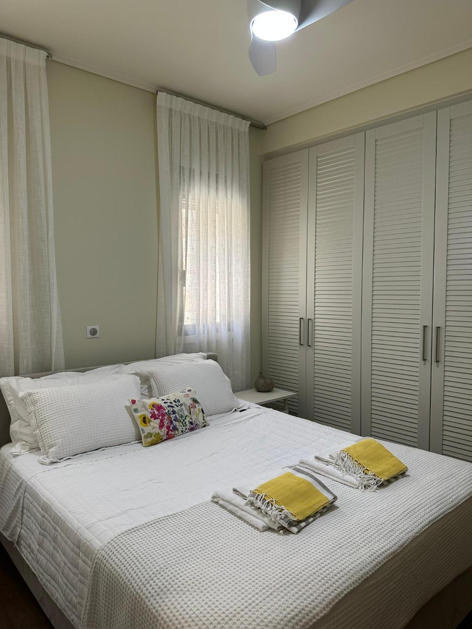 Villa Kalamos / Sea View And Pool Nearby Athens Экстерьер фото
