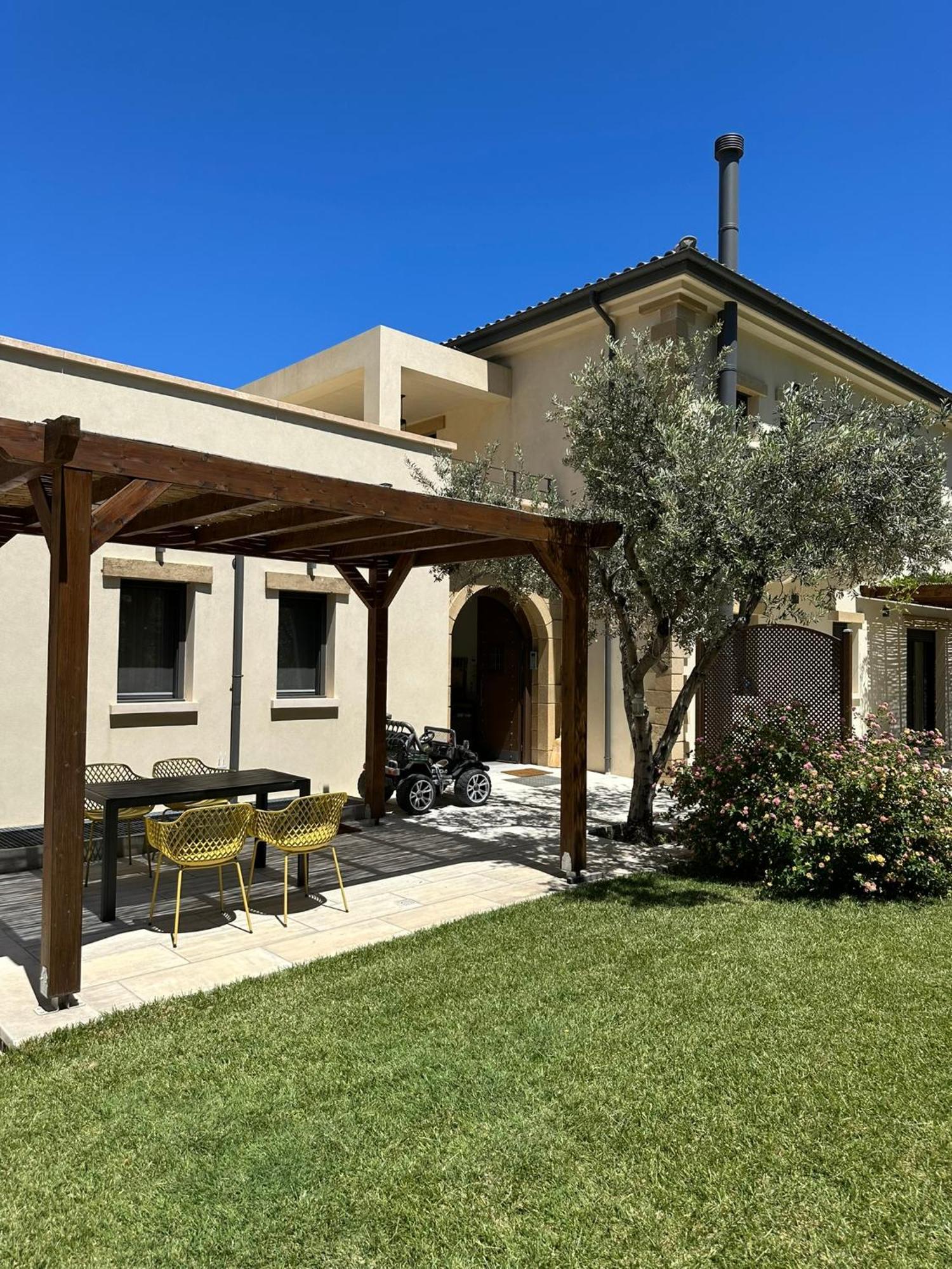 Villa Kalamos / Sea View And Pool Nearby Athens Экстерьер фото