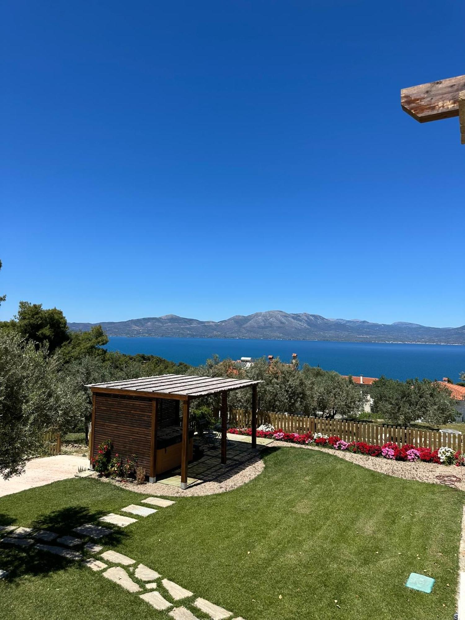 Villa Kalamos / Sea View And Pool Nearby Athens Экстерьер фото